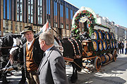 Augustiner Gespann trägt Trauer (©Foto: Ingrid Grossmann)
